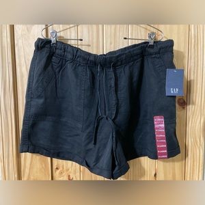 NWT - GAP size XL soft, black, cuffed shorts with drawstring waist